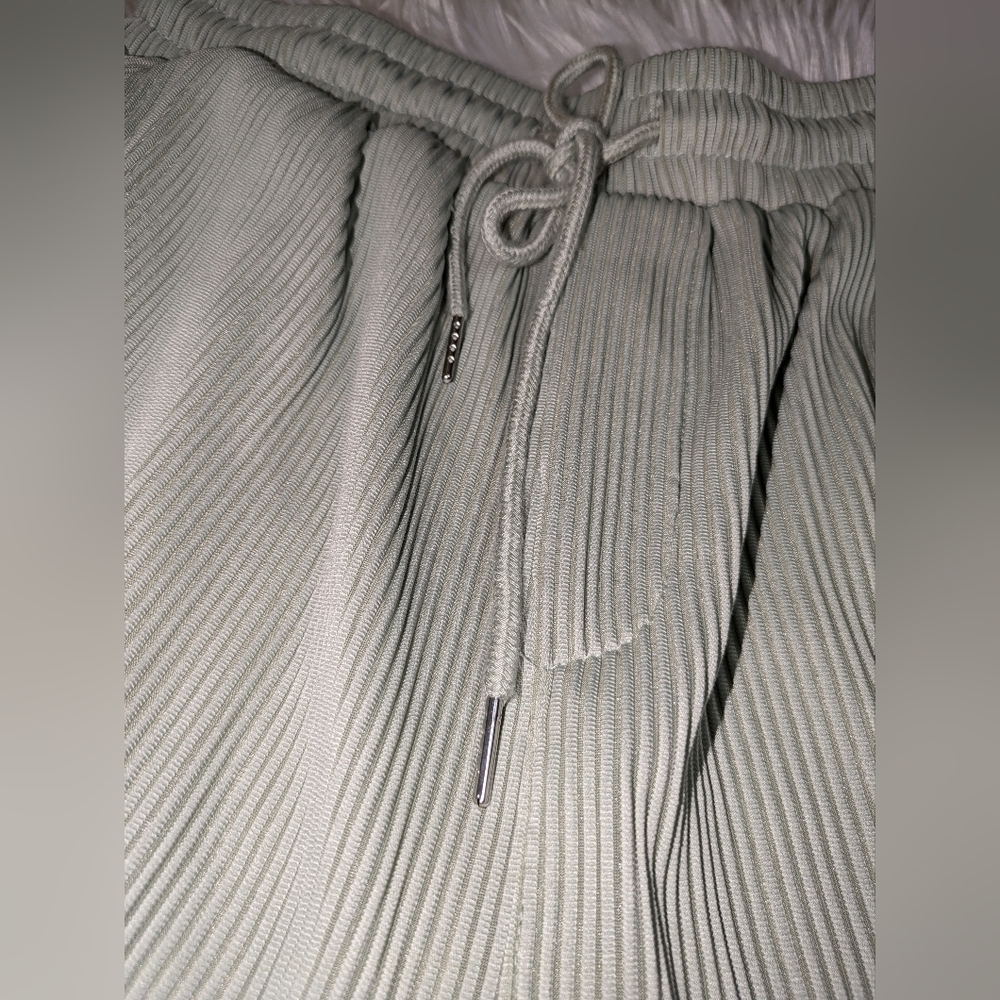 Coofandy Mens Casual Ribbed Elastic Drawstring Waist Shorts Size M EUC - Picture 3 of 9